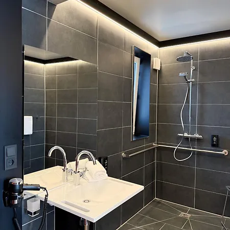 Arn By Wmm Hotel